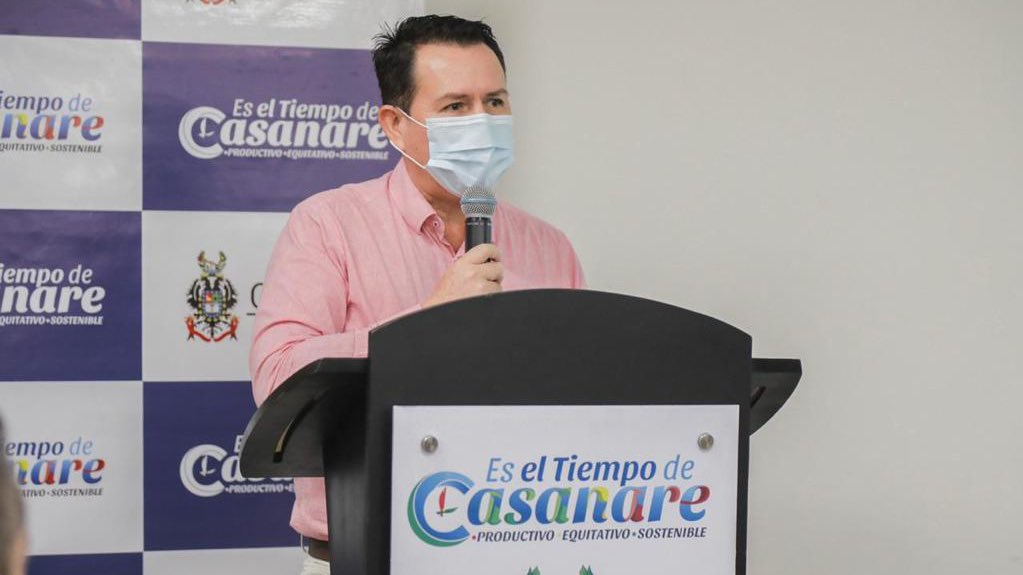 TitoCrissien's tweet photo. Importante la participación de @carlosrojasaren, presidente de la Cámara de Comercio de #Casanare, en este espacio de diálogo. Es necesario crear estrategias que permitan ayudar a nuestros empresarios y darles a conocer todas las iniciativas que tenemos disponibles para ellos. https://t.co/Gg2JLw9DFd