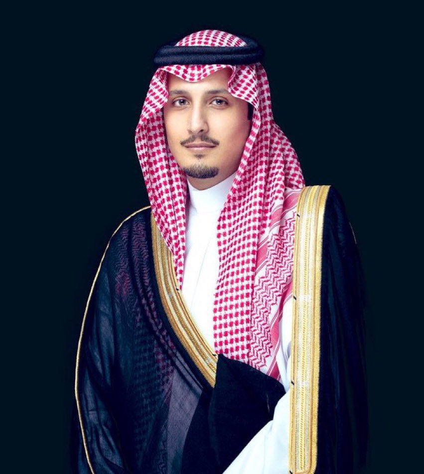 Eastern_RT's tweet photo. تتقدم أسرة الحنايا بالشكر الجزيل لنائب أمير #المنطقة_الشرقية صاحب السمو الملكي الأمير أحمد بن فهد بن سلمان مقدرين لسموه الاتصال وتقديم واجب العزاء والمواساة لوفاة الشيخ مناحي بن حنايا رحمه الله ، ومؤكدين أنّ هذا الاتصال هو صورةٍ لاهتمام القادة ووقوفهم بصف أبناء الوطن . https://t.co/oeMidMFmas