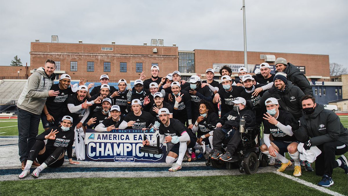 UNHMSoccer's tweet photo. Your three-time defending @AmericaEast champion Wildcats are ranked No. 20 in the @UnitedCoaches National Preseason Poll!
Story ➡ https://t.co/Srd40nIoH3
#UnityNeedsH
#HardWork
#Humility
#Honesty
#Heroes https://t.co/NXyMYwjRTv