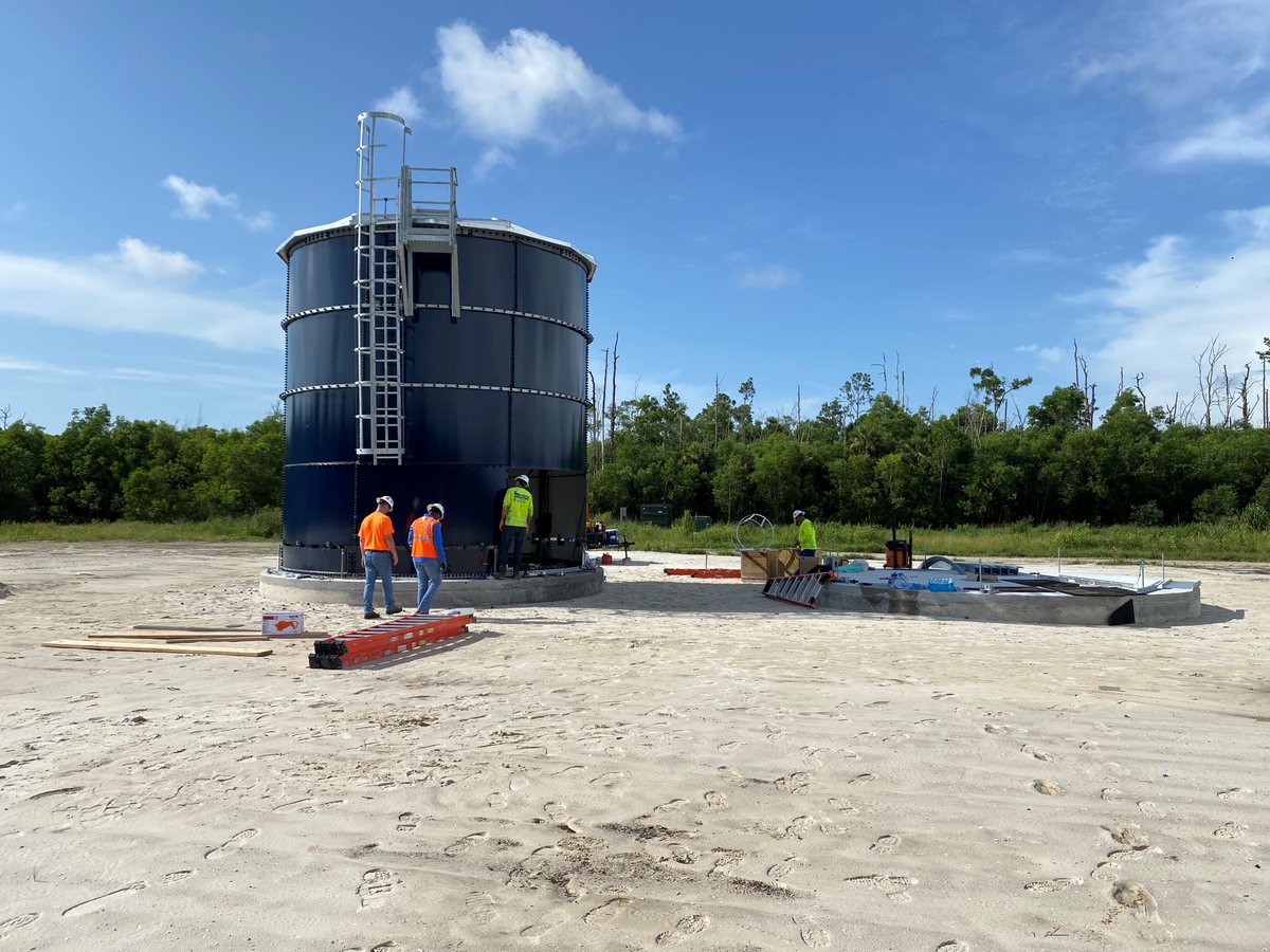 FlaAquastore's tweet photo. #FloridaAquastore working hard for #CollierCounty
For your next #waterstorage or #wastewaterstorage needs contact the experts at 561.994.2400
#aquastoretanks #leachatetanks #dome #madeinamerica https://t.co/R8GhxCs9MD