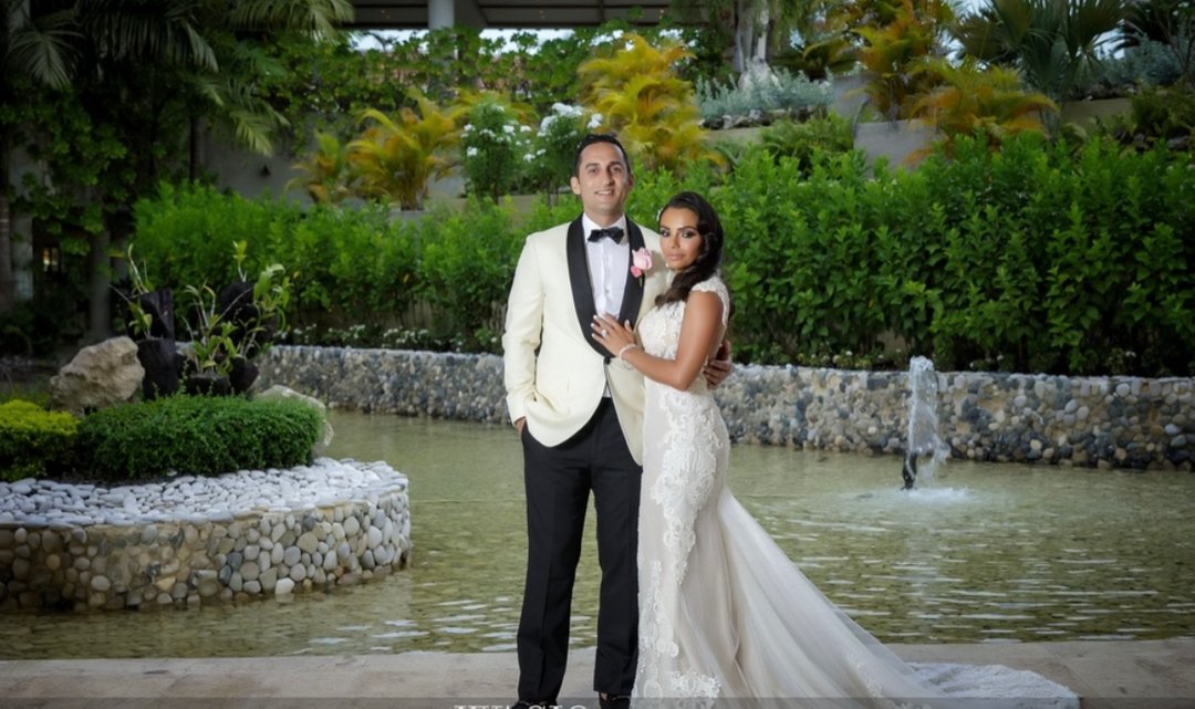 arsiak's tweet photo. Happy Anniversary to my BooThang! I love doing life with you! You are my best friend, my business partner, my travel partner, my partner at all things life! You are my everything🤍 https://t.co/8kRy3m5uKW