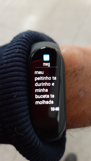 A notifica&ccedil;&atilde;o que chega na minha pulseira https://t.co/0gbE63eWHg