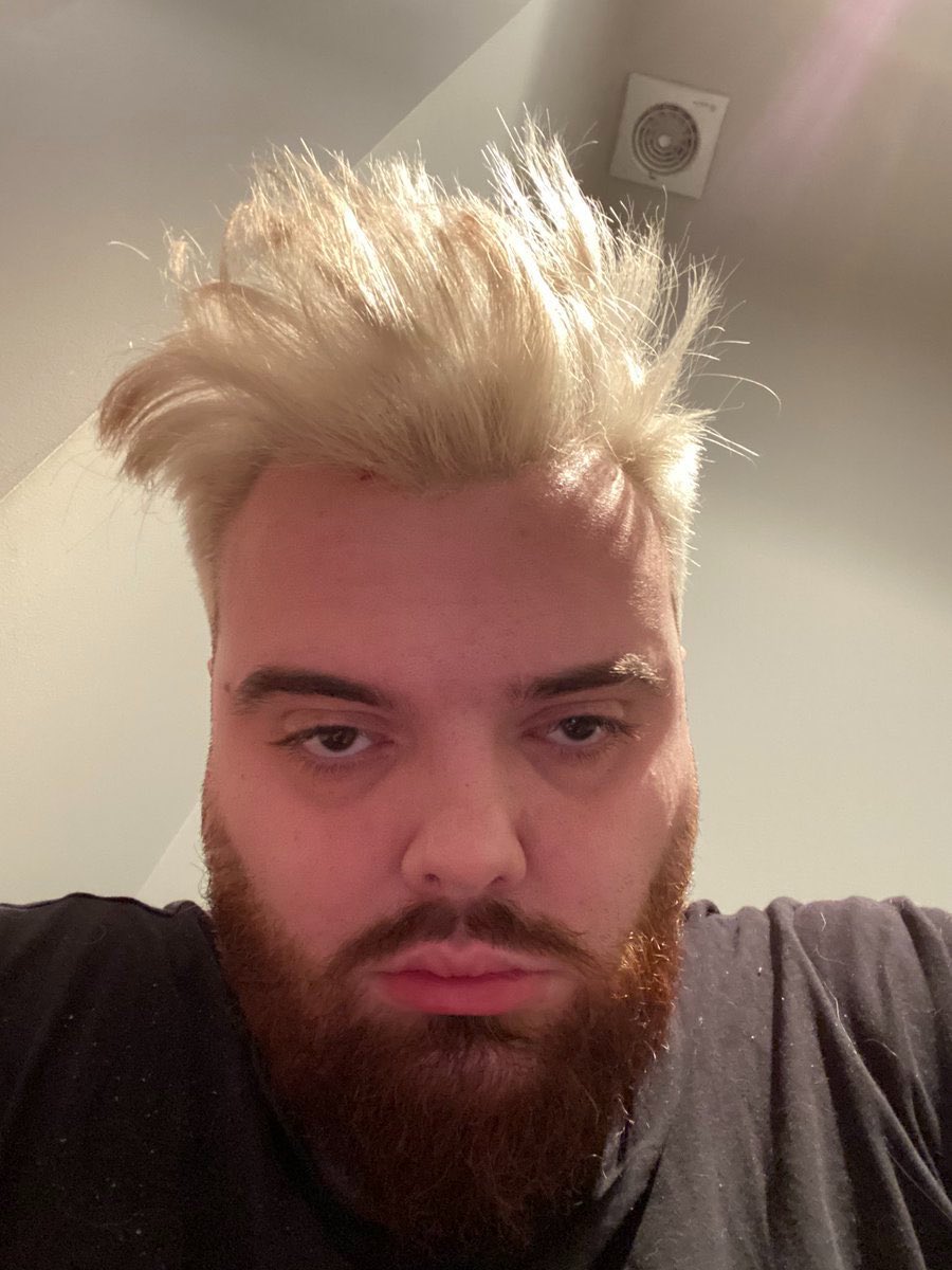 Sí, sí, Kun, vente que vas a jugar con Messi

Lo que pensó Kun | Con el que va a jugar