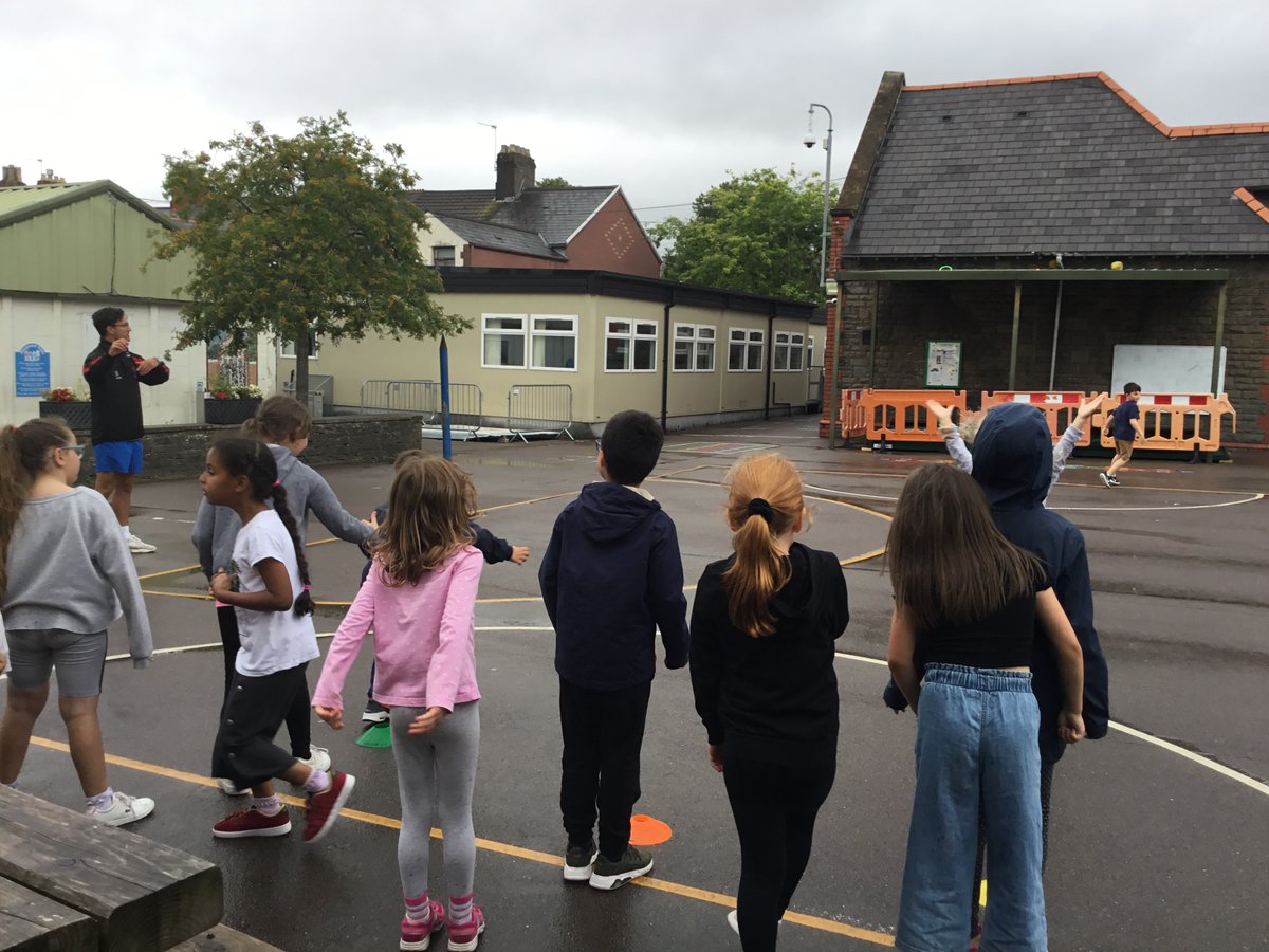 BirchgrovePrm's tweet photo. Diolch @SportCardiff who once again have provided us with an afternoon of sport and fun - even if we dodged the rain a few times! @FoodandFunCdiff @foodandfunwales #foodfuncardiff #foodfunwales #SHEPBirchgrove21 https://t.co/torpXs8VtQ