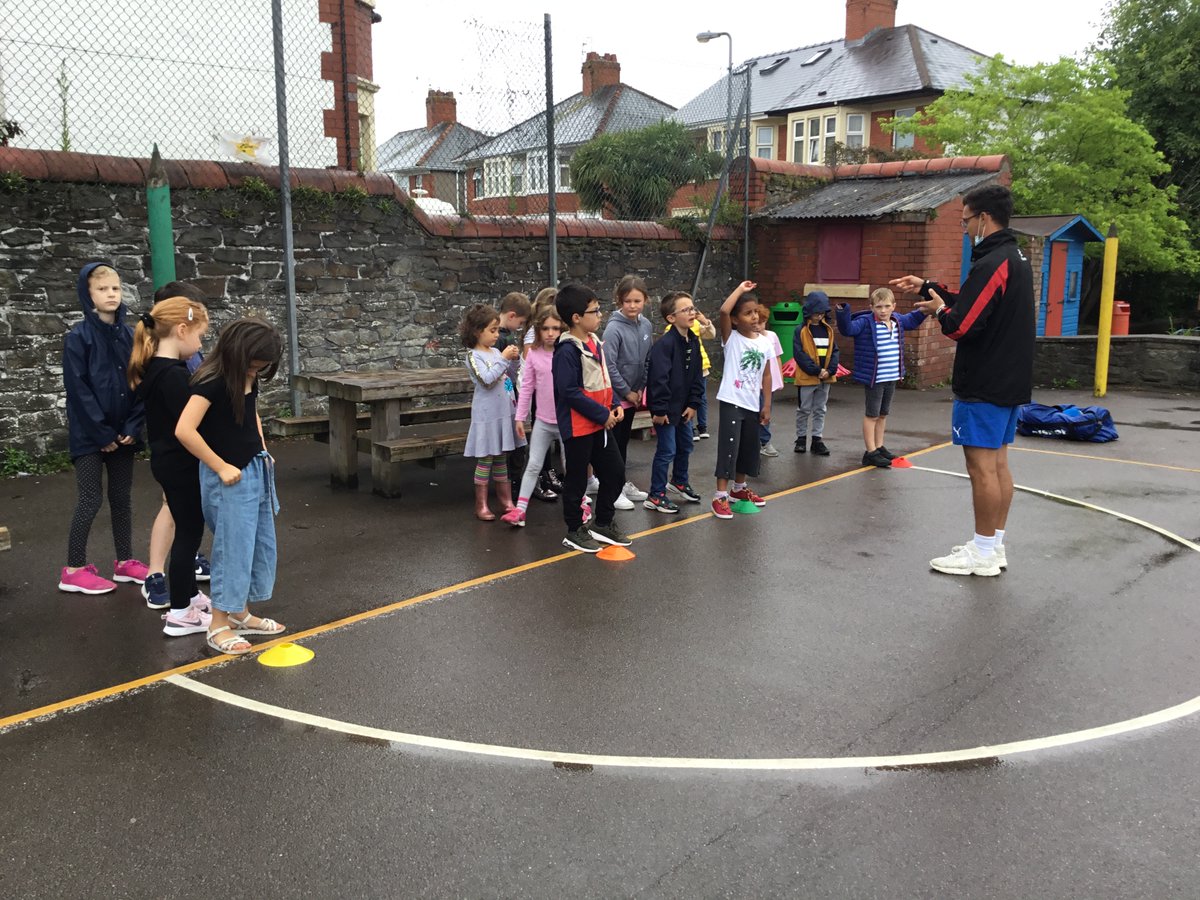 BirchgrovePrm's tweet photo. Diolch @SportCardiff who once again have provided us with an afternoon of sport and fun - even if we dodged the rain a few times! @FoodandFunCdiff @foodandfunwales #foodfuncardiff #foodfunwales #SHEPBirchgrove21 https://t.co/torpXs8VtQ