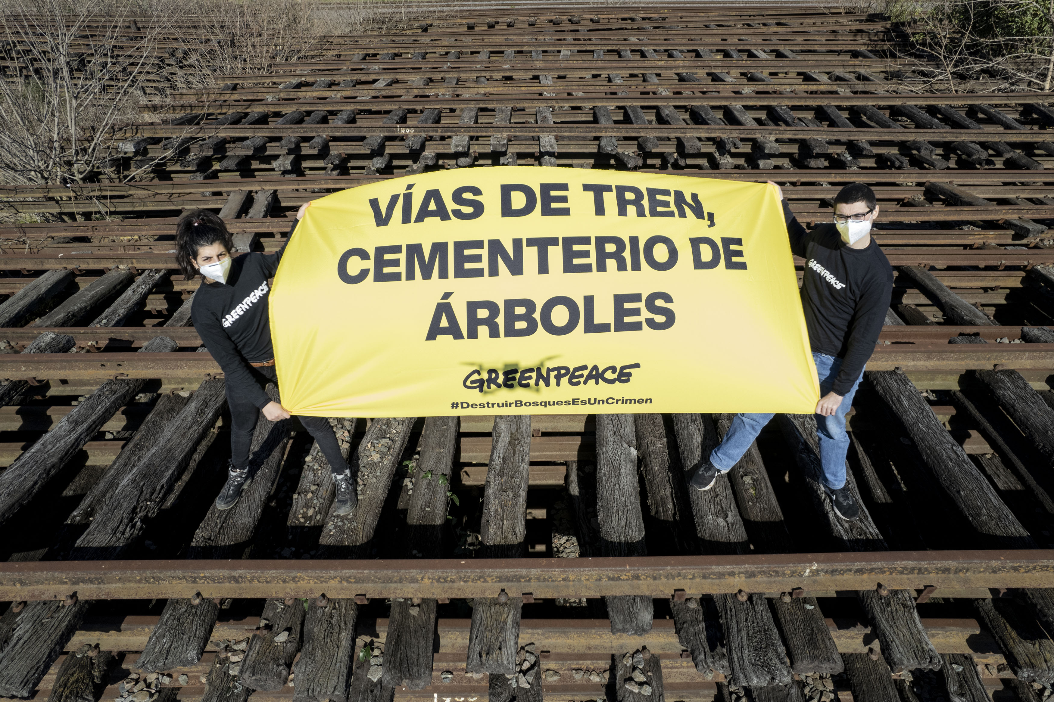 Image: https://pbs.twimg.com/media/E8CAnsBVEA8y5K-?format=jpg&name=4096x4096 Trenes sin desmonte Greenpeace Argentina