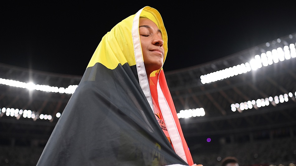 Heptathletes who have defended their Olympic title:

🇺🇸 Jackie Joyner-Kersee
🇧🇪 Nafissatou Thiam 

Ends... 

#Athletics #Olympics