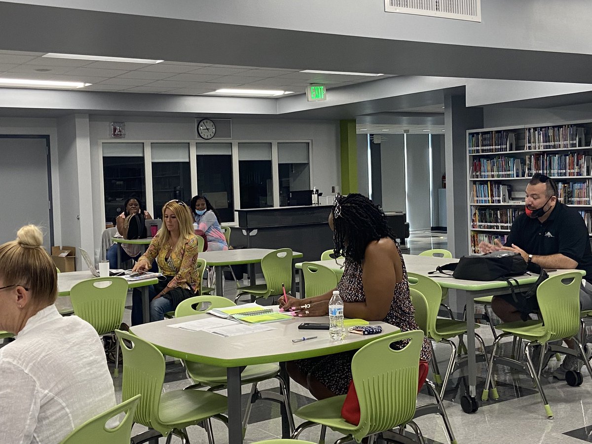 STREAMing in Action tweet media