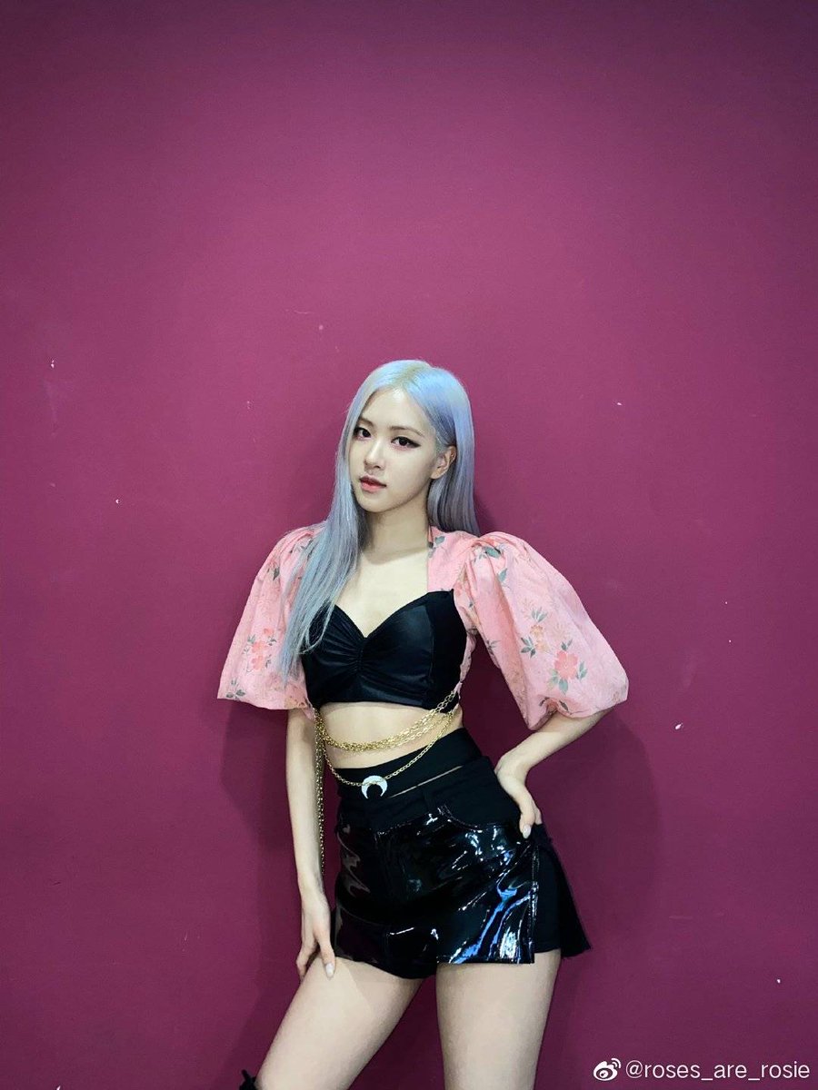 abejarivy's tweet photo. @kpopidolvote ROSÉ I vote #Rose for Bomba K-pop on #KCAMexico ( @BLACKPINK ) https://t.co/xNjVwGmasI
