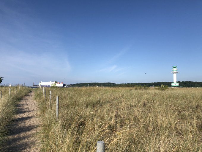 JanAlbrecht's tweet photo. Lust auf einen spannenden Job im Bereich Öffentlichkeitsarbeit und Social Media beim wohl spannendsten Ministerium der Republik und in unmittelbarer Nähe zum Ostseestrand? Dann hier lang und bewerben: https://t.co/JkW4R0vT04 #socialmedia #jobs #politik #kommunikation 🔜@melund_sh https://t.co/iaurmF4PAM