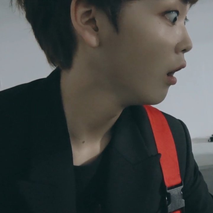 songpoodle1's tweet photo. me after reading a lot of theories about the concept photos 

CRAVITY FIRST AWAKENING
#TheAwakening_FirstConceptPhoto 
#CRAVITY #크래비티 @CRAVITYstarship @CRAVITY_twt https://t.co/jqtUFfV8fc