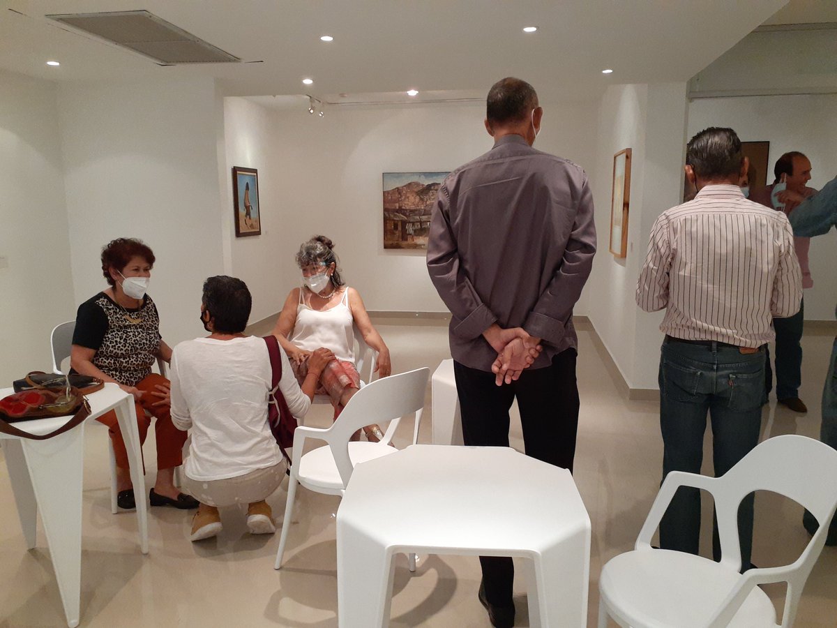 gdev2006's tweet image. Estamos muy agradecidos con todos por haber colmado nuestros espacios ayer #4Ago en nuestra reapertura. 
Este es solo nuestro primer reencuentro de otros que vienen y que estamos preparando. 
Nuestro @gdev2006 es de Valencia y su gente y de quienes  quieran visitarnos. 🙋‍♀️🙋‍♂️