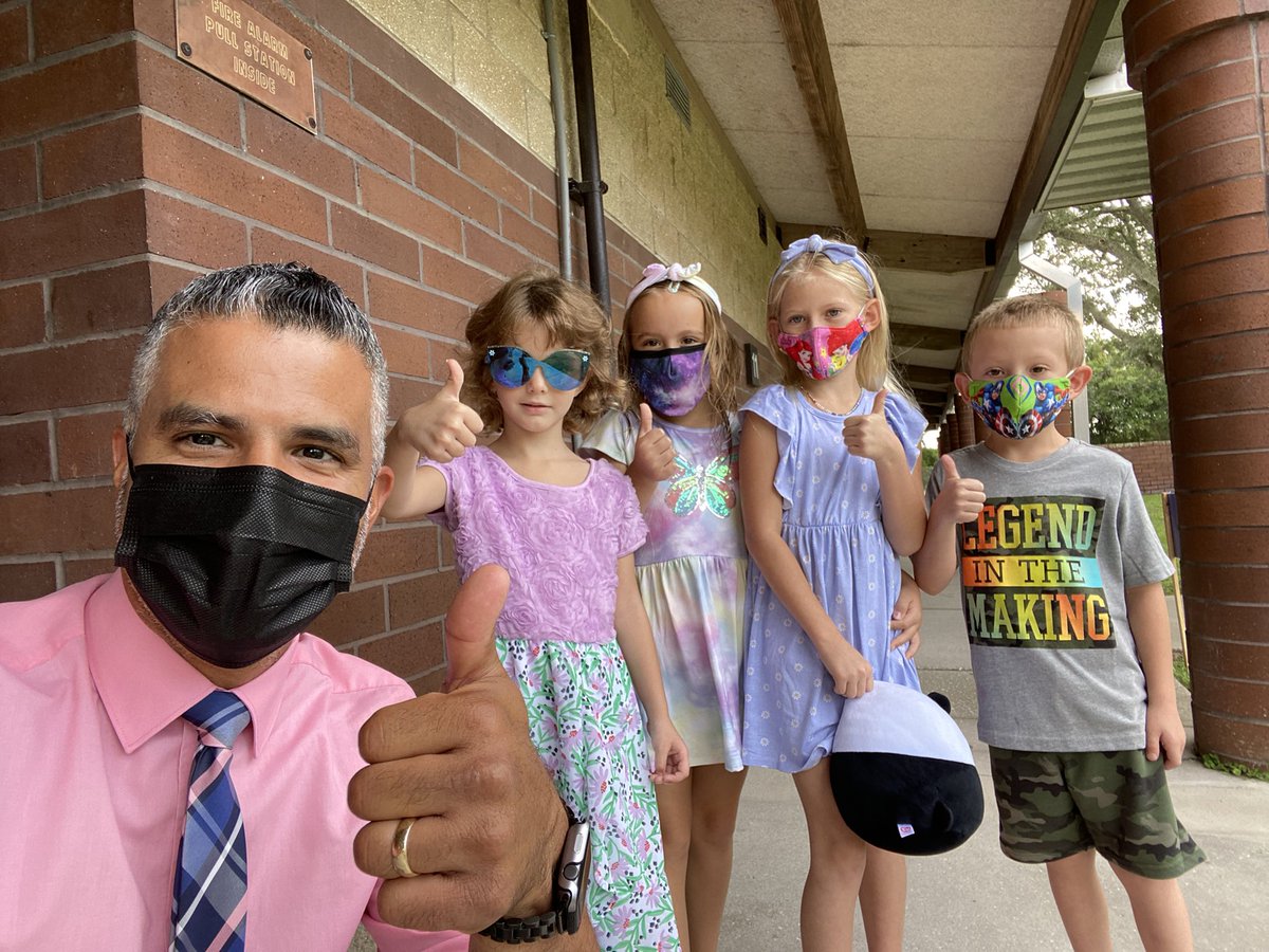 Welcome home, Sharks! So excited to start the year!!! #allfor1shark #sharkpride #sses <a href="/pascoschools/">Pasco County Schools</a> <a href="/SSES_Sharks/">SSES - Seven Springs Elementary</a>