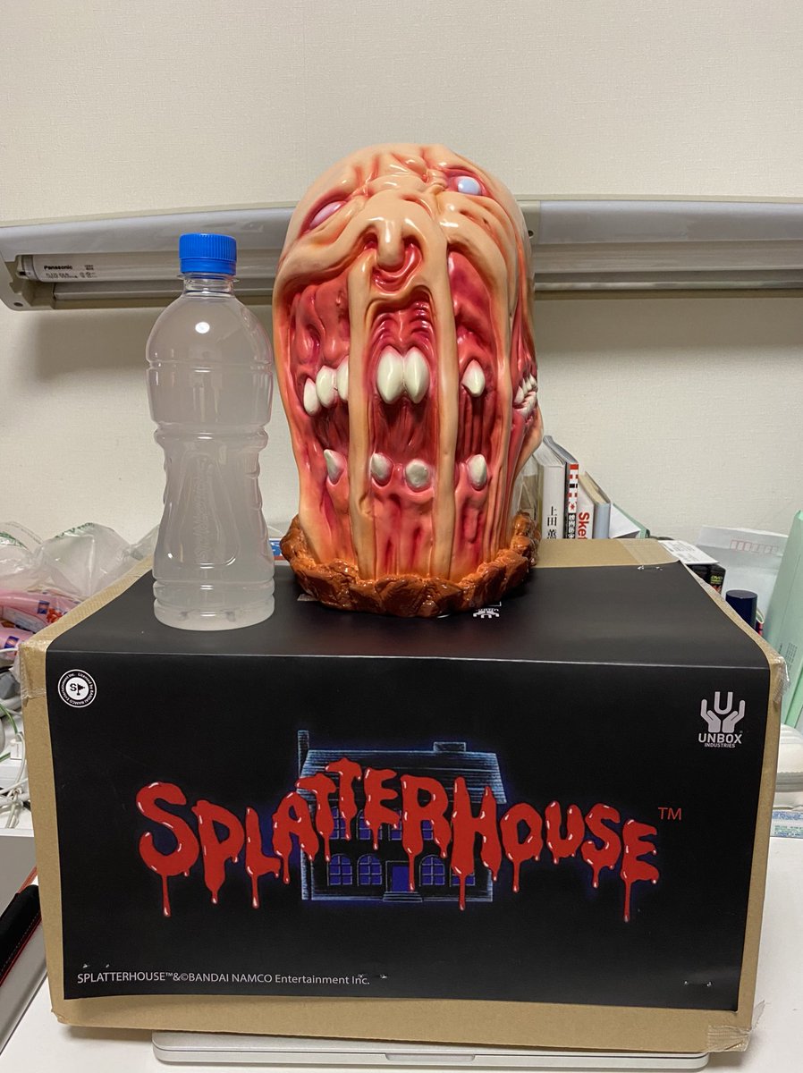 setouchipro's tweet photo. Unbox
ヘルカオスのサンプル届いた
👀
 U 
💢
ヘッダーカードというかミニポスター😅

#スプラッターハウス 
#splatterhouse 
#unbox 
#namco 
#ナムコ https://t.co/ocqKCjfDog