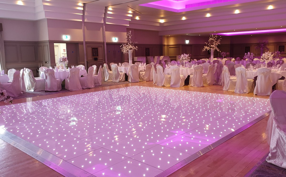 When will <a href="/Failte_Ireland/">Fáilte Ireland</a> guidelines precluding music at wedding receptions be updated to reflect S.I. No. 385 of 2021, which allows music at weddings? <a href="/cathmartingreen/">Catherine Martin</a> <a href="/LeoVaradkar/">Leo Varadkar</a> @DonnellyStephen