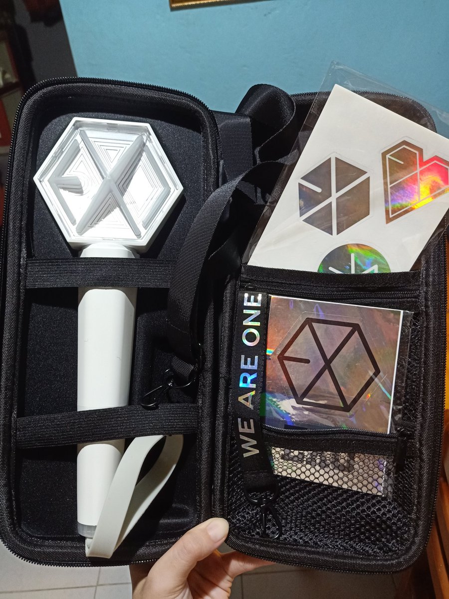 _jww9696's tweet photo. interest check! rt pls!

EXO LS ver 3 w/ pouch — P3,500

— strictly selling as set 
— orig price: P4,000 so price is nonnego na, kung wala interested will not sell na lang. i can provide receipt naman for this^^ 
— reply/DM if interested 

🏷️ wts ic exo lightstick ls pouch https://t.co/Ro5A2S6iEv