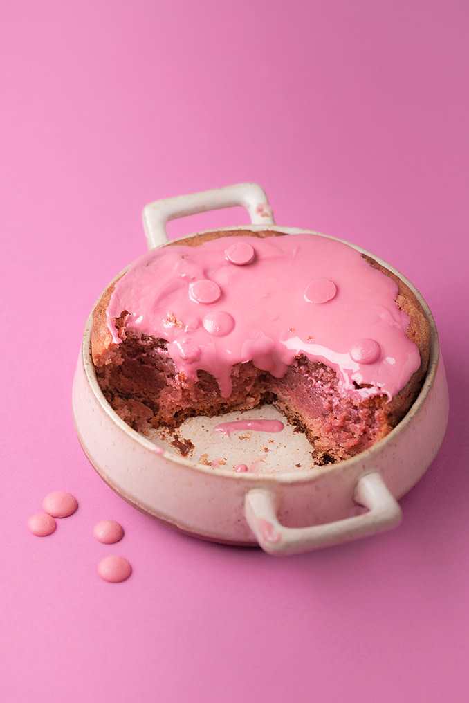 JustIngredients's tweet image. We've used our bold and beautiful #BeetrootPowder to give this #plantbased #brownie a real pop of #pink and as you can see, it didn't quite make it out the tin! 🙊

bit.ly/3jpUyVT

#GBBO #BakeOff