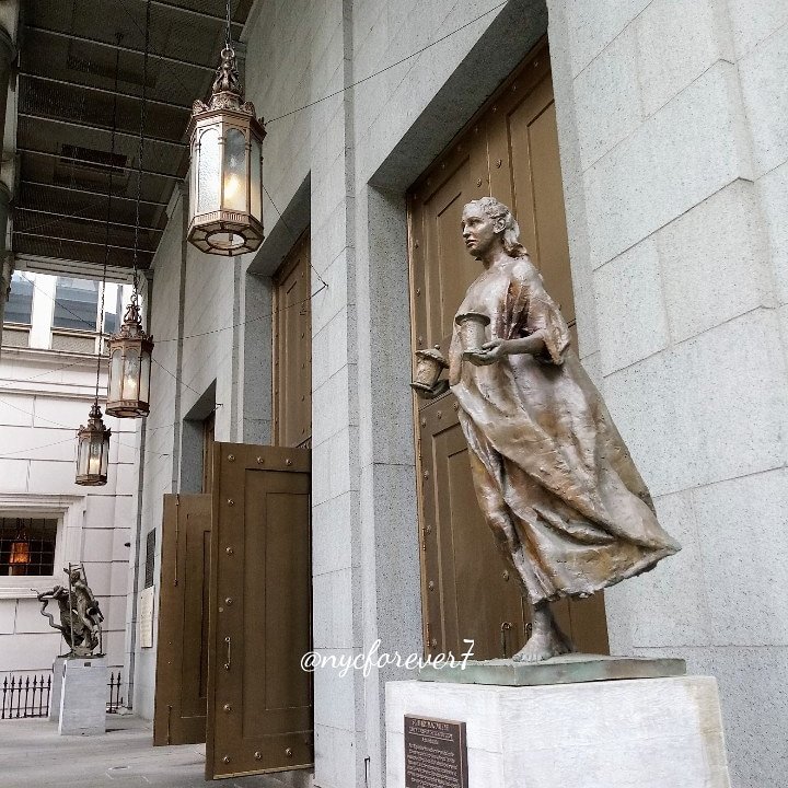 nycforever7's tweet photo. #MaryMagdalene 
#firstwitness
#stpeterschurch across from #worldtradecenter #nyc

#prayforus #saint #herstory #forgiveness
#prayer #sculpture #catholic #catholicchurch
#saintmarymagdalene #christianity https://t.co/0fOvTehKnJ