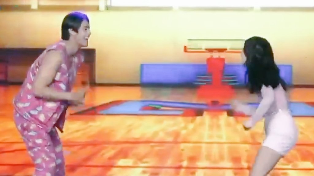 🌙🦋 tweet media