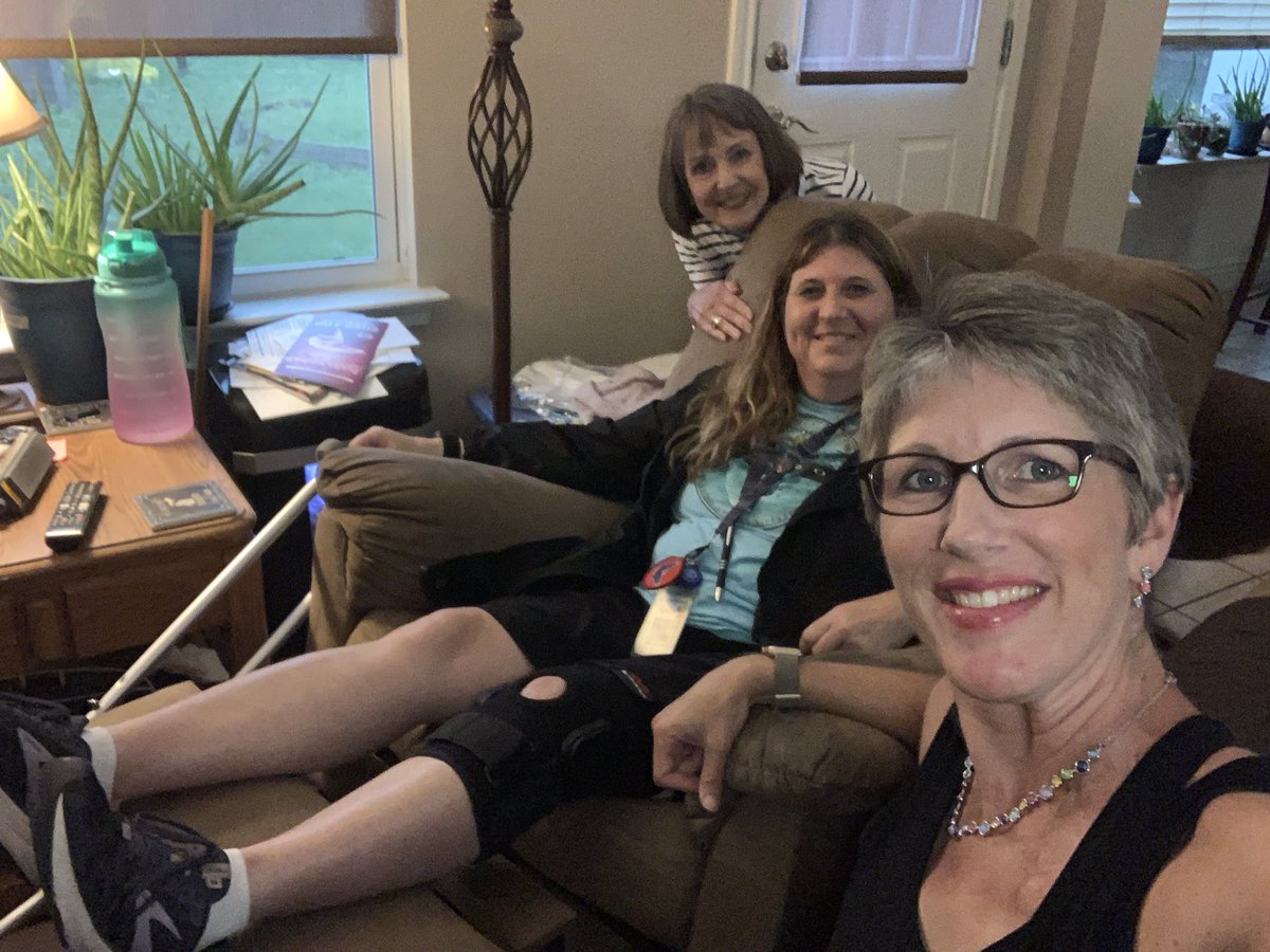 sgriffithRS's tweet photo. #myersreunited  rectilinear, couch, fooseball table, purple door, ducks, coffee house, coffee cups, lobster bib,   We are on a roll!!! https://t.co/SxONCmd3IN