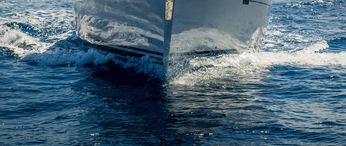 MiNO_Marine's tweet photo. Engineering design for river towboats hadn’t changed much in decades, and the major players had become comfortable. To break into this market, MiNO Marine had to develop a fundamentally different ship design.
#vesseldesign #minomarine #navalarchitecture
https://t.co/pmwMf161Vo https://t.co/afrtsNWew4
