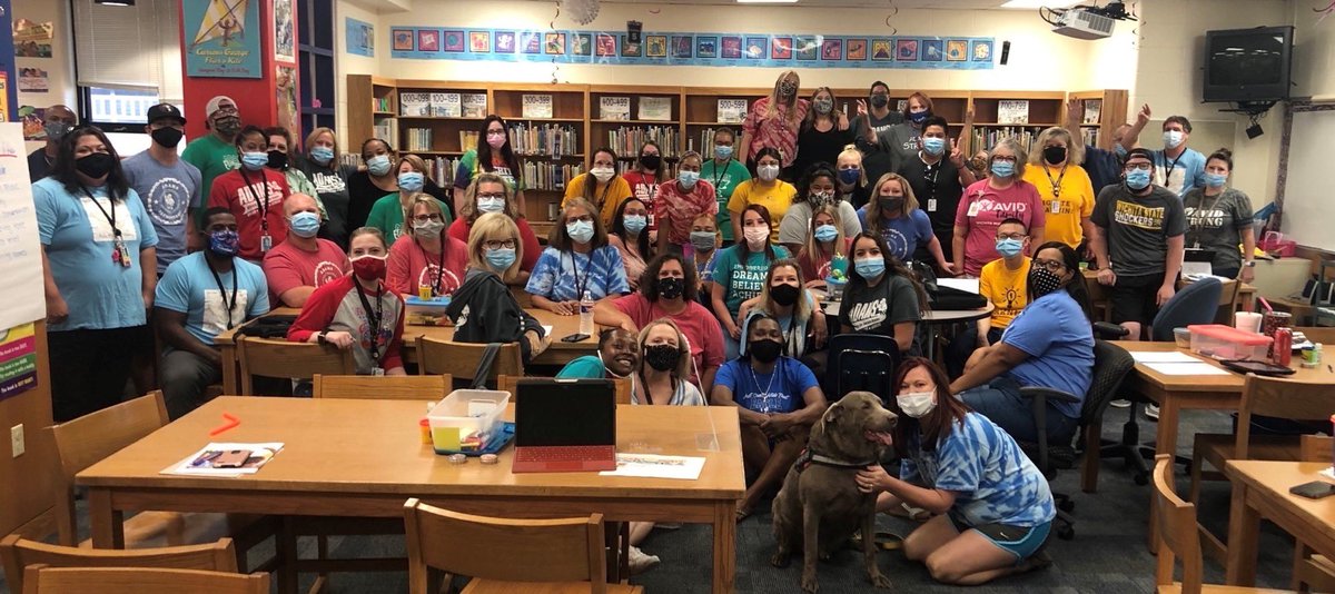 mrs_smoke's tweet image. So love the Adams Elementary team at @WichitaUSD259!  They know how to #wpsignitelearning!!  Go Adams!!! #wpsproud