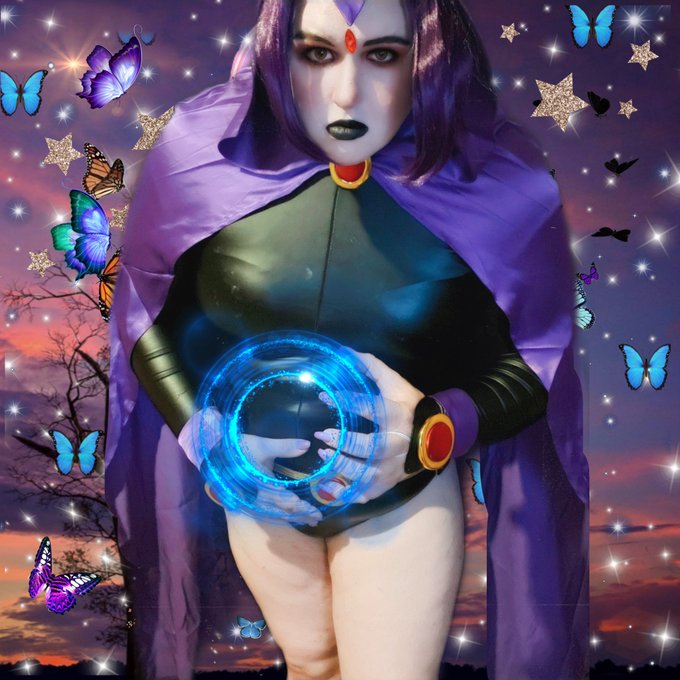 My raven cosplay i did https://t.co/xu6l2c8AqH
