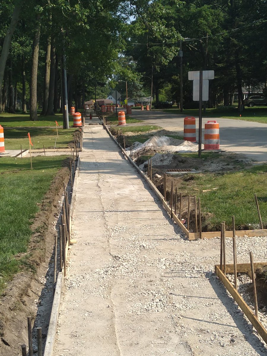 Swanton_Supt's tweet photo. Sidewalks are going in on Crestwood Dr. We hope this will allow more students to walk and bike to school this year. https://t.co/kIRteu2M65