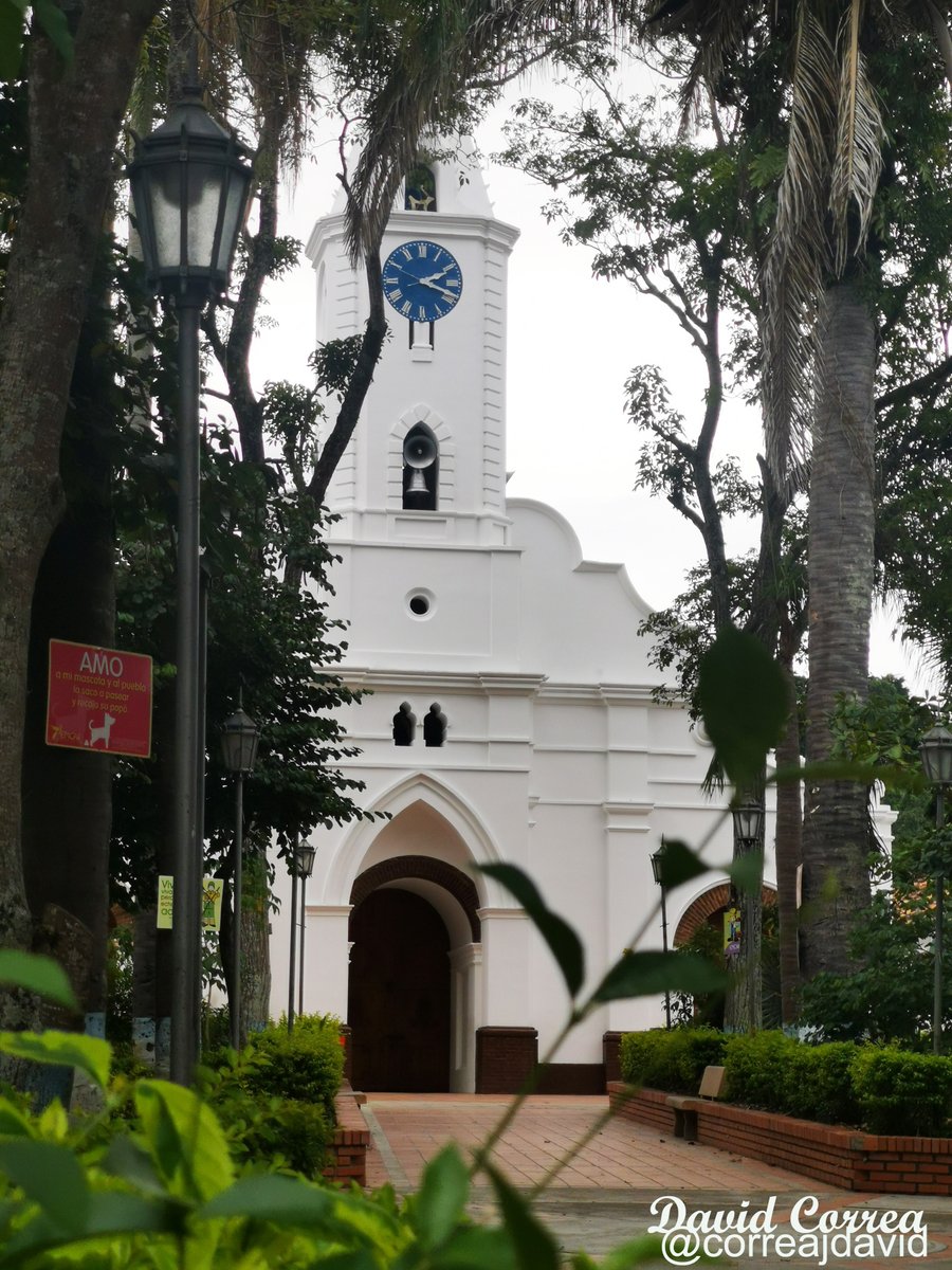 Correajdavid's tweet photo. Templo Nuestra Señora del Rosario en #riodeoro #cesar #colombia @colombiatravele
@pitscolombia 
@Santandereanos_
@CucutaOnline
@ColombiaEarth https://t.co/7hmdswifcU
