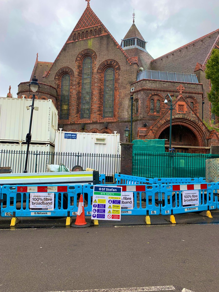 GraceLSDavidson's tweet photo. Even amidst the rain and the building works, it is lovey to be back recording @AIRstudios this week. πΆππ€ #StudioSinging https://t.co/0B36kdybqD