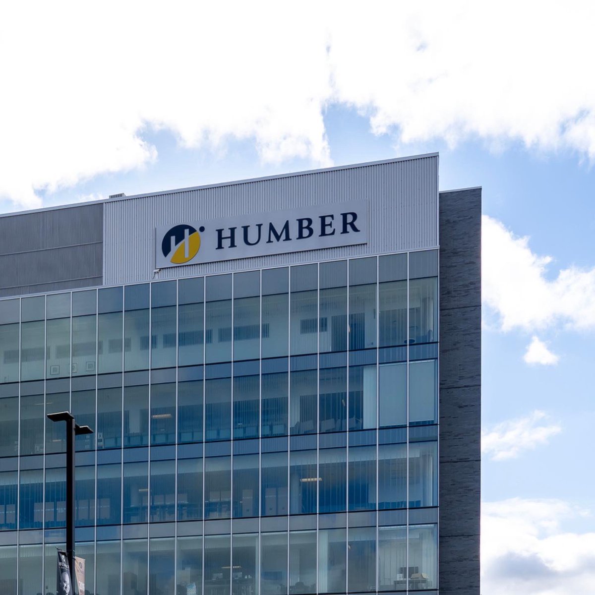 DSBClaims's tweet photo. We support Humber students through the "DSB Claims Scholarship of Student Excellence" – aimed at helping students overcome their financial challenges, and rewarding them for their perseverance through the challenges of last year. https://t.co/r8ahgSray5