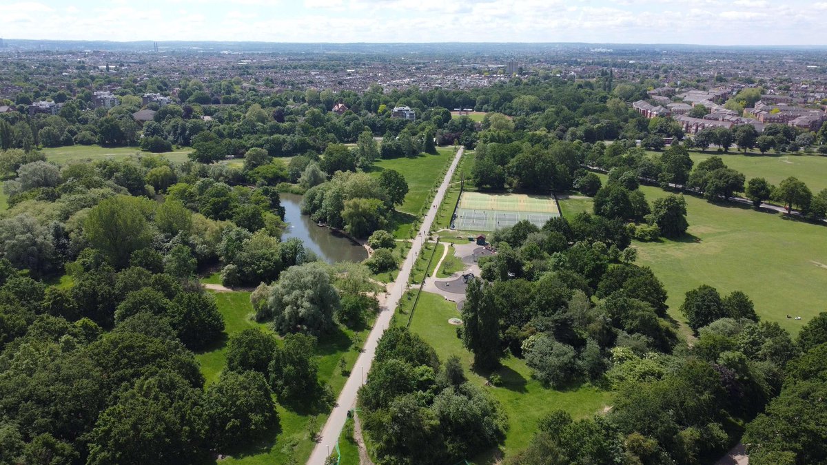 SocStreatham's tweet photo. If you use the #TootingCommons this new FB page may be of interest.
Tooting Commons Management Advisory Comm. (TCMAC), monitors & advises on management of our wonderful green space (Phot. jmd__19 Instagram)
#FOTC #Streatham #Furzedown #Tooting #Balham
https://t.co/Mp9MOd9SVF https://t.co/QlOVLyOFwI