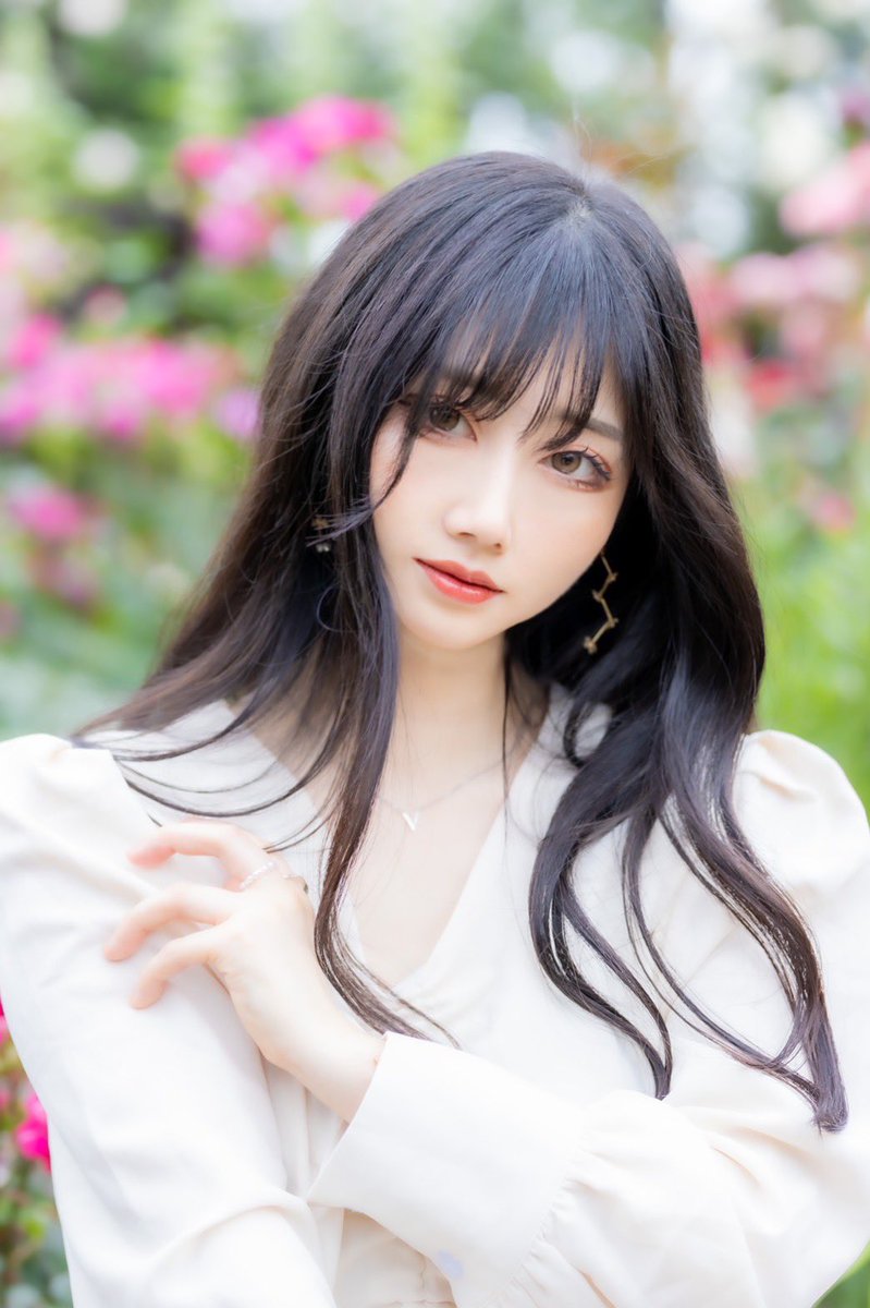 みあ おめでとう 私と誕生日1日違いは運命感じた みしぇの綺麗でかっこよくて可愛いコス写真大好きだぁ いい1年にしてね 愛してるとか言っとくなり