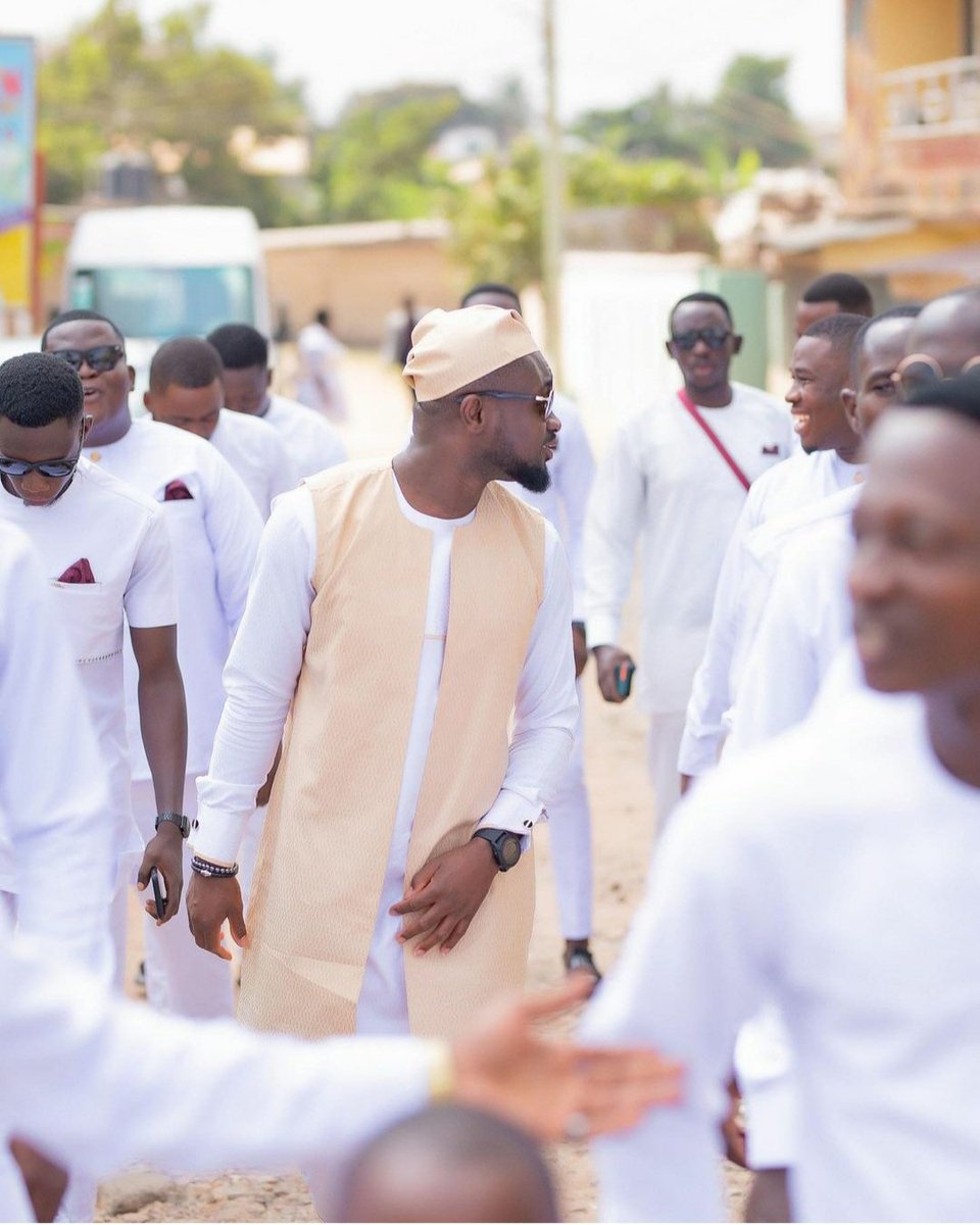 GironshiaEvents's tweet photo. Handsome Groom and his groomsmen ❤ 
#engagement #events #setups #engagement #love #Ghana #localbar https://t.co/TF2lpljs2z