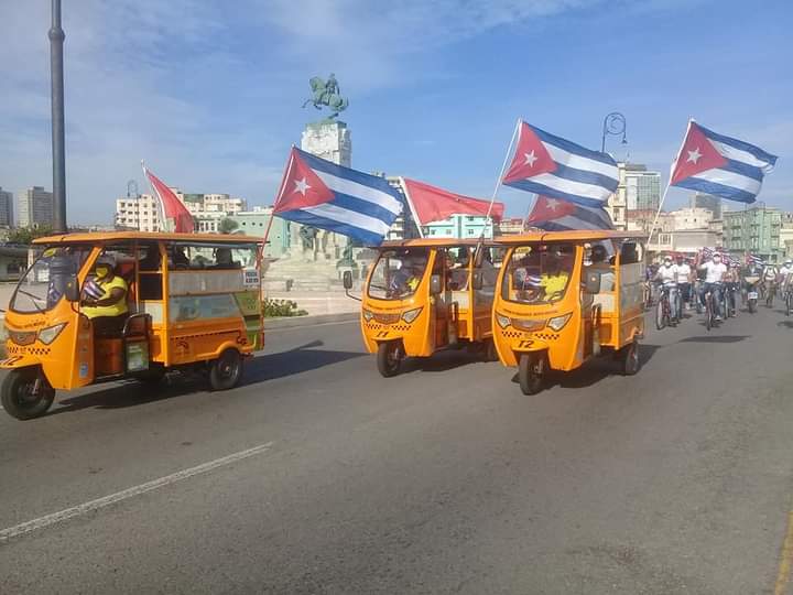 cubanoujc's tweet photo. #ACubaPónleCorazón hoy en apoyo a nuestra Revolución y a nuestro Presidente, #CubaPorLaVida #CubaVsBloqueo #CubaVsSubversion #cubavencerá #CubaViva https://t.co/aG113gkkOV