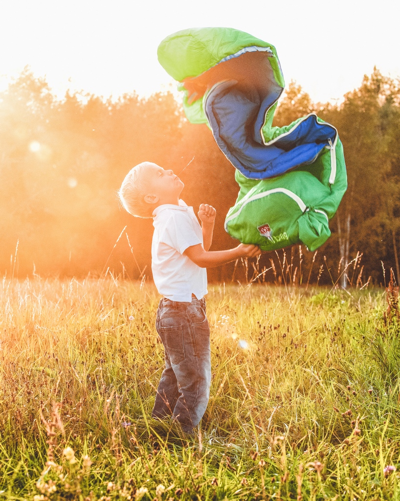 Mit unseren Schlafsäcken haben nicht nur die Großen eine Freude! Unsere klimaausgleichenden und gut-durchdachten Kinderschlafsäcke fördern die Abenteuerlust für die ganze Familie. 🏔⁠