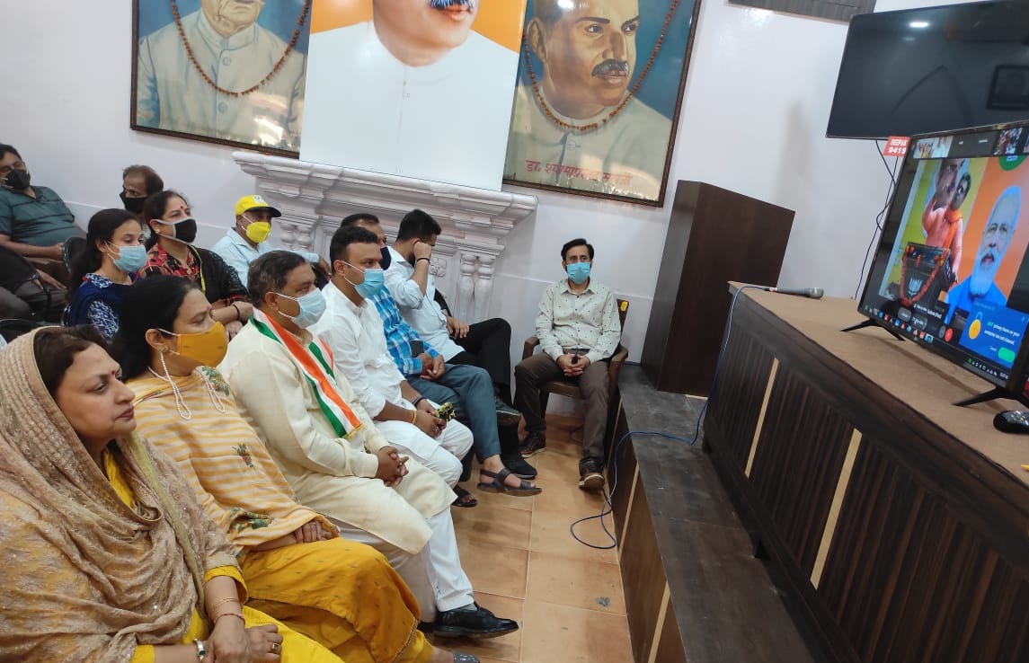 iamsatsharmaca's tweet photo. Flag hoisting Program at District Headquarters #ekatmtadiwas #2yearsof370abrogation #NayaJammuKashmir #JammuWest #Article370Abrogation
@blsanthosh ji https://t.co/96uQpoKVNU
