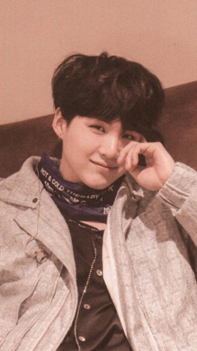 minpiebts's tweet photo. Yoongi your boyfriend - an old thread that needs to be remade ♡ https://t.co/xk5oSACh7Z