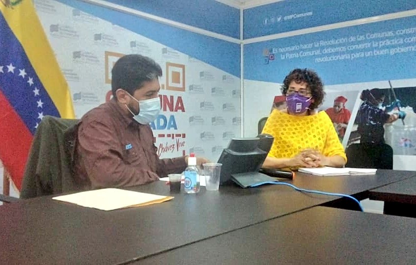 mincomunas_ve's tweet photo. #NotiComuna🗞 | La Comunicación comunitaria transciende las luchas populares en difundir información veraz (Leer más).
➡️https://t.co/nAxKAHt0yi ⬅️
.
.
.
@ogledar @NorisHerrerar @PedroMelendez86
#ComunaONada https://t.co/NMgsMDWiM7
