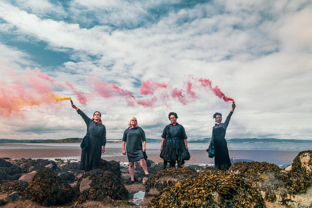 traversetheatre's tweet photo. There are 2 tickets still available for tonight's press performance of #MovePlay at Silverknowes Beach at 7pm - our first in almost 18 months.

Come be part of history!

🎟️ https://t.co/uFxMSlxrEK https://t.co/v32ho0Dz0H