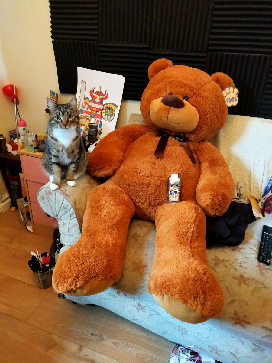 sparklestitch20's tweet photo. @Johnnyvaughan   here is your dancing brown bear https://t.co/Zxuch9LtxN