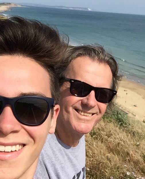 QEDGManagement's tweet photo. #50daysofjohnwetton
Day 14
#fatherson #family #beachtimes #happymemories #sunglasses #thelegendisadad #smile https://t.co/IrSngDcymS