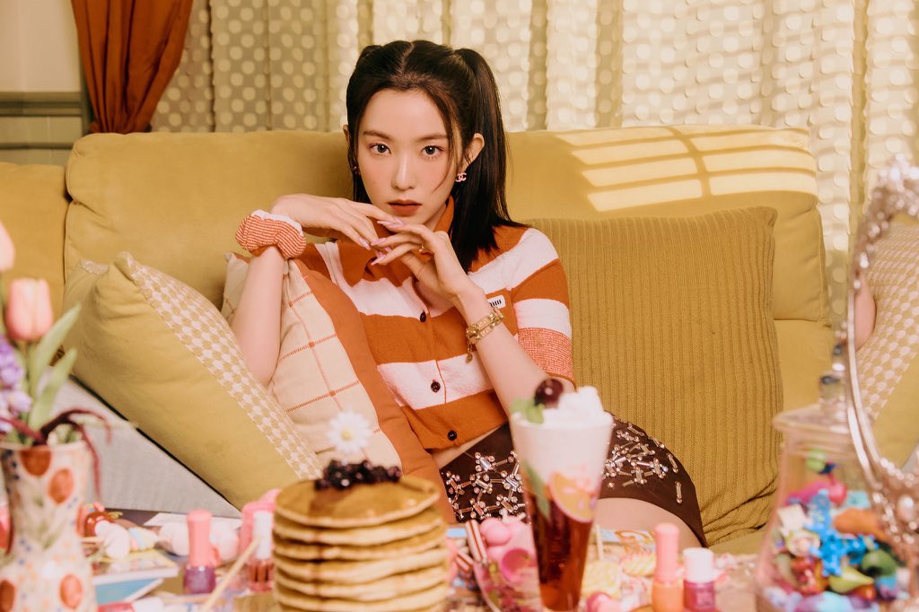 baejugyun's tweet photo. YOUR MAJESTY BAE IRENE

#IRENE #아이린 #RedVelvet #레드벨벳 https://t.co/ZntrEN1ob4