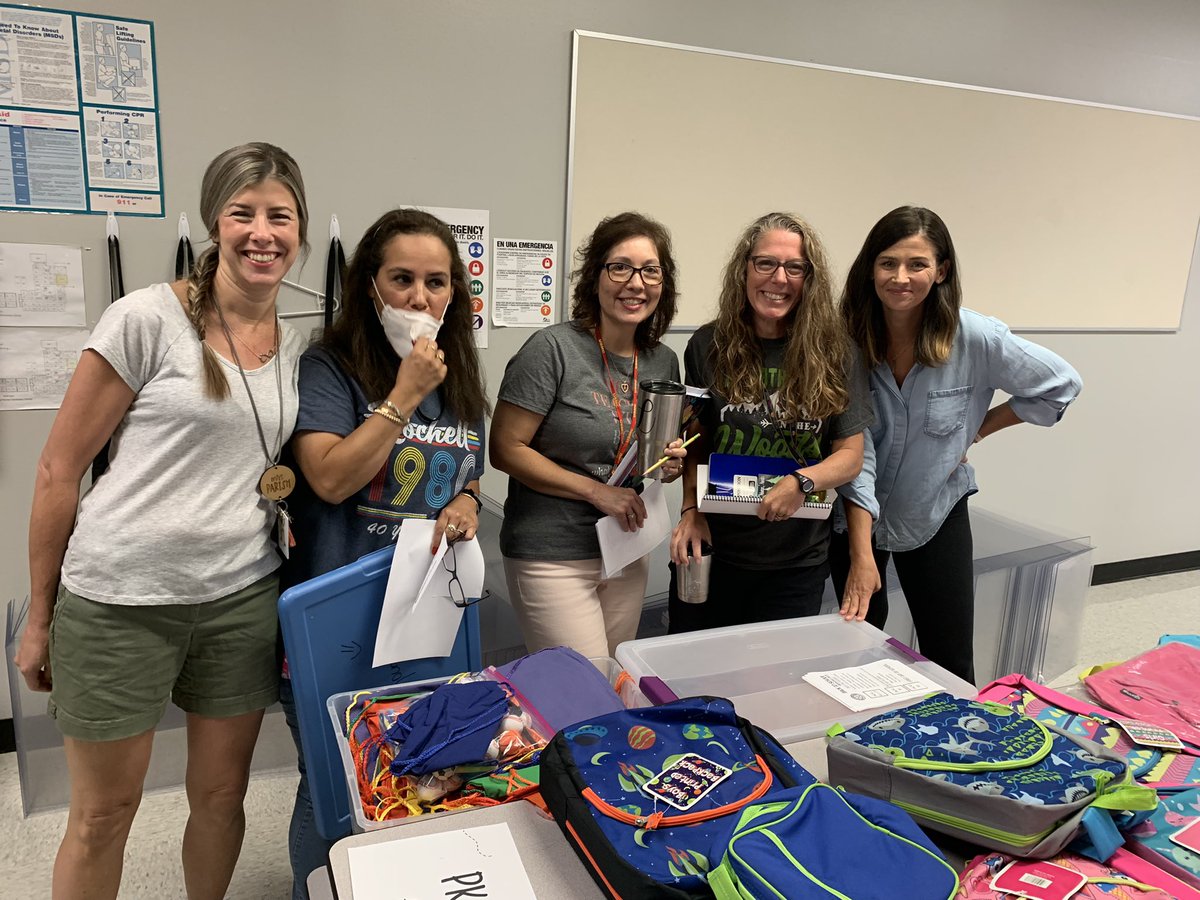 RochellRangers's tweet photo. Hey, Rangers! Our Rochell staff is back and we are headed to your homes to deliver books! We can’t wait to see our families. https://t.co/mWE3E5PN4V