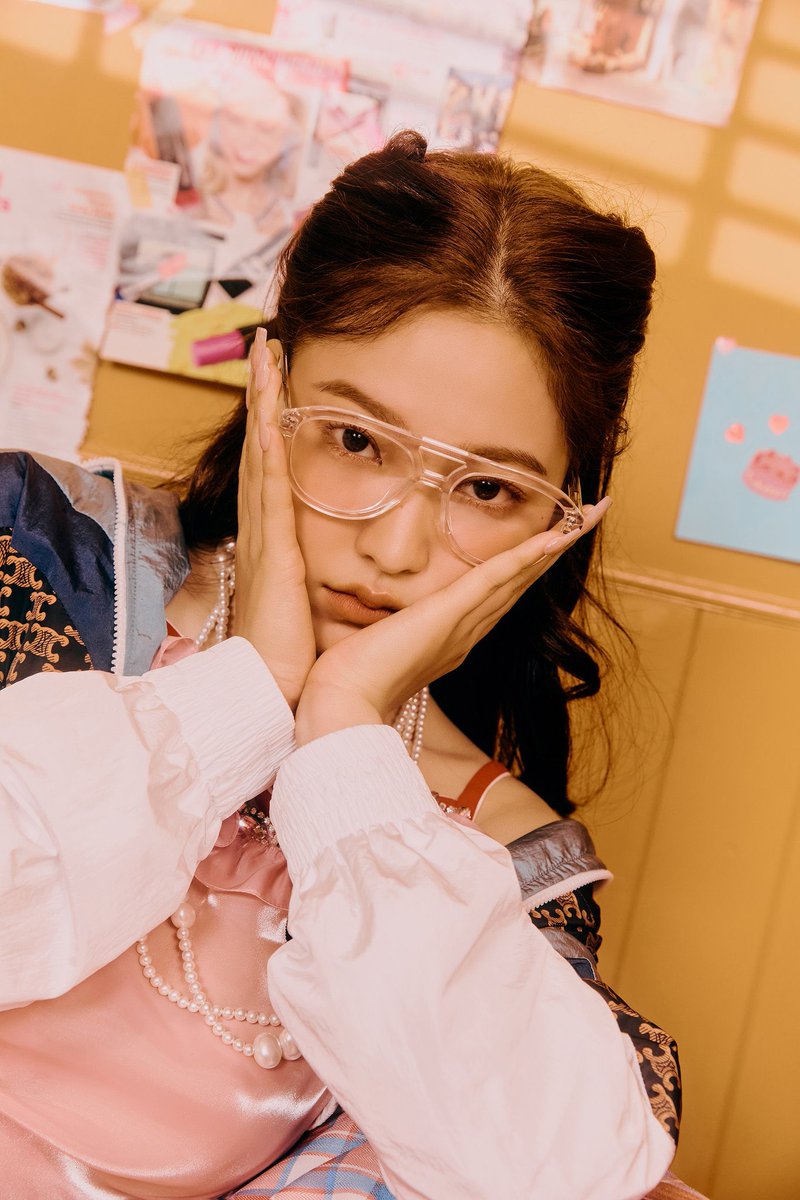 rebeulin's tweet photo. #Queendom_Teaser2 @RVsmtown 
#RedVelvet #레드벨벳 https://t.co/vXXc949xBv