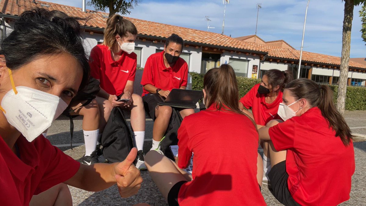 avaglo's tweet photo. Cuando juntas trabajo e ilusión, pueden pasar cosas maravillosas! GRACIAS por estos días de aprendizajes! #U12F #U13F @BaloncestoESP https://t.co/GB4o8PGljU
