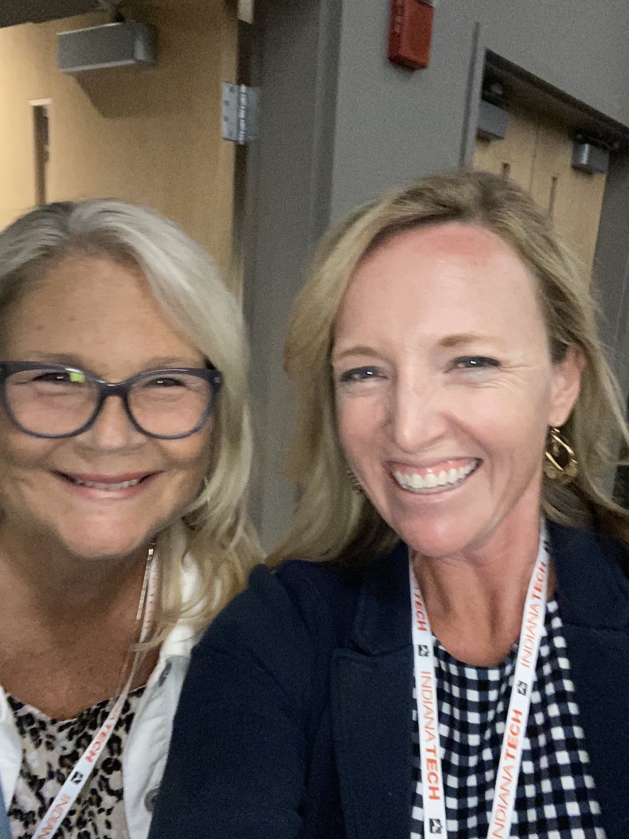 CarolineHFoster's tweet photo. the Global Leadership Summit. An amazing experience.  Selfie complete.  #gls21nei https://t.co/Q2TxUmxELl