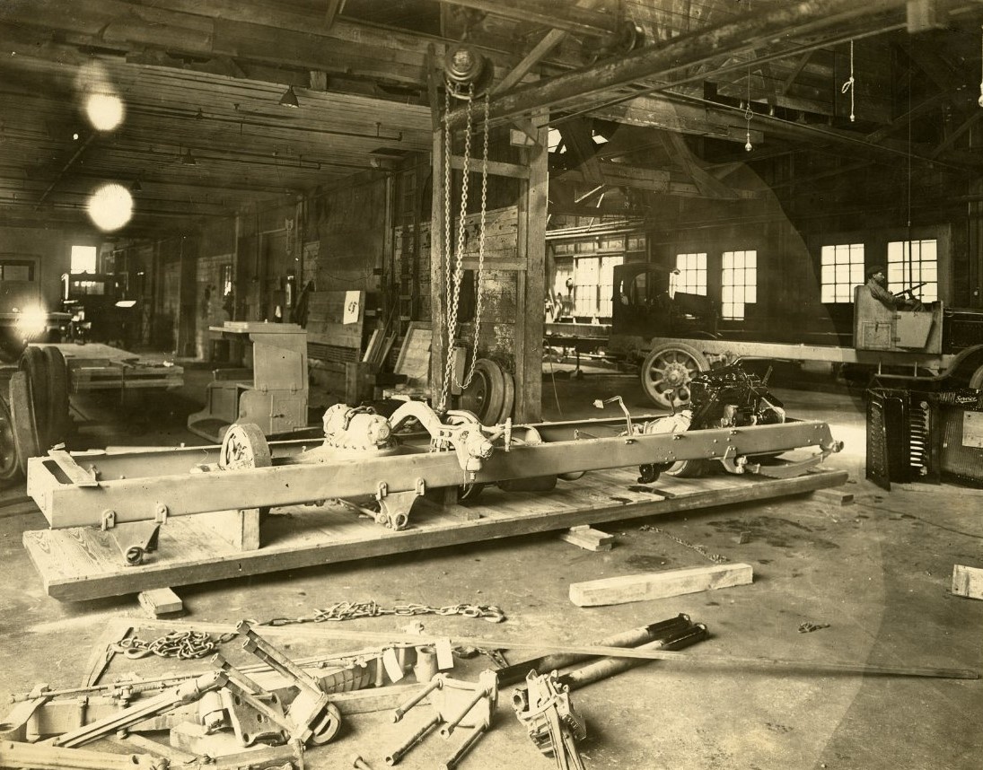 We have some pretty cool things in store for you tomorrow during First Friday! Stop by between 5:00 and 8:00 for $1 admission.
36 E Market Street in downtown Wabash