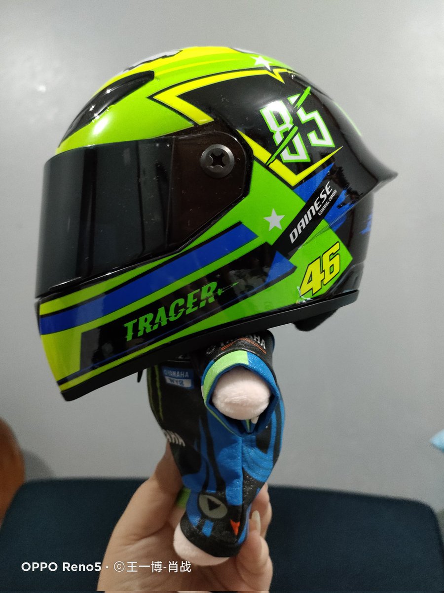 KayiXingPi's tweet photo. Lucuk bgt kak helm nya @turtles1823 tengkyu yaaa~ 😍😘💚 https://t.co/6kZKjLLA6X