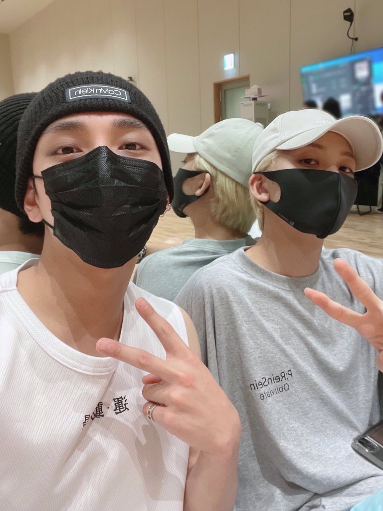 yoonshuji's tweet photo. HALA GAGO https://t.co/JLZAnBCldS